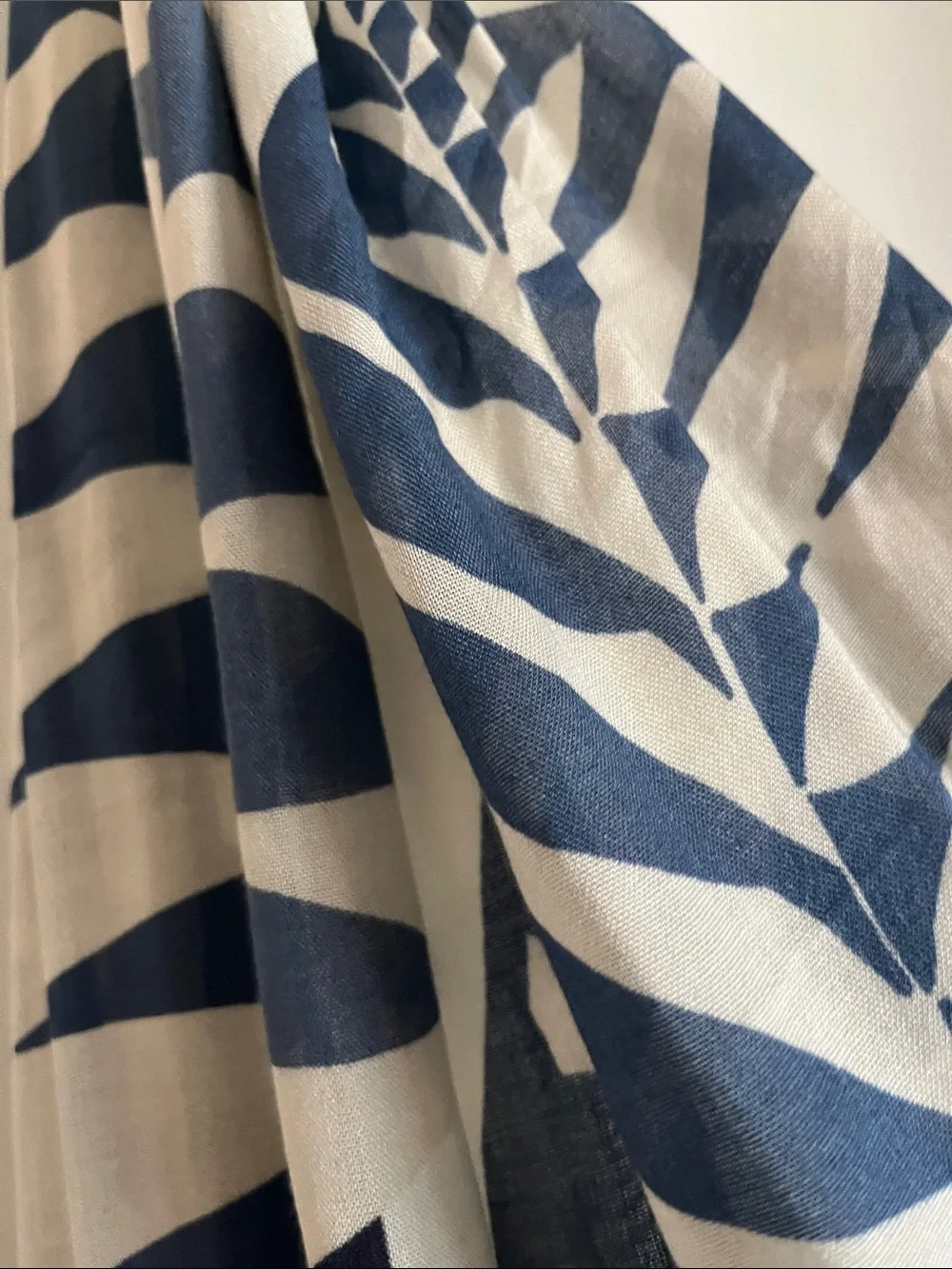 Chico's Navy and Cream Leaf-Print Wrap Scarf